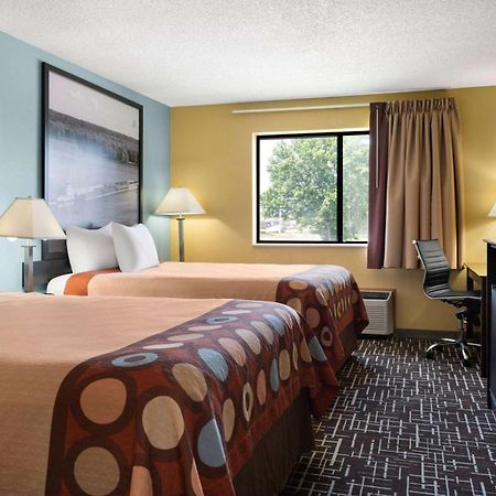 Super 8 By Wyndham Dyersville Exteriér fotografie
