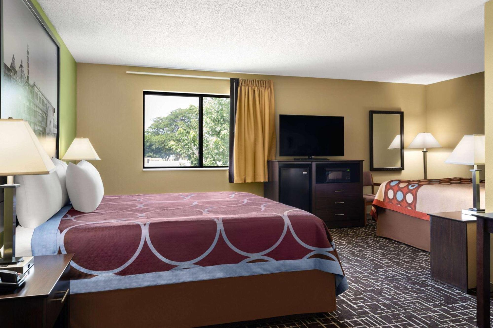 Super 8 By Wyndham Dyersville Exteriér fotografie