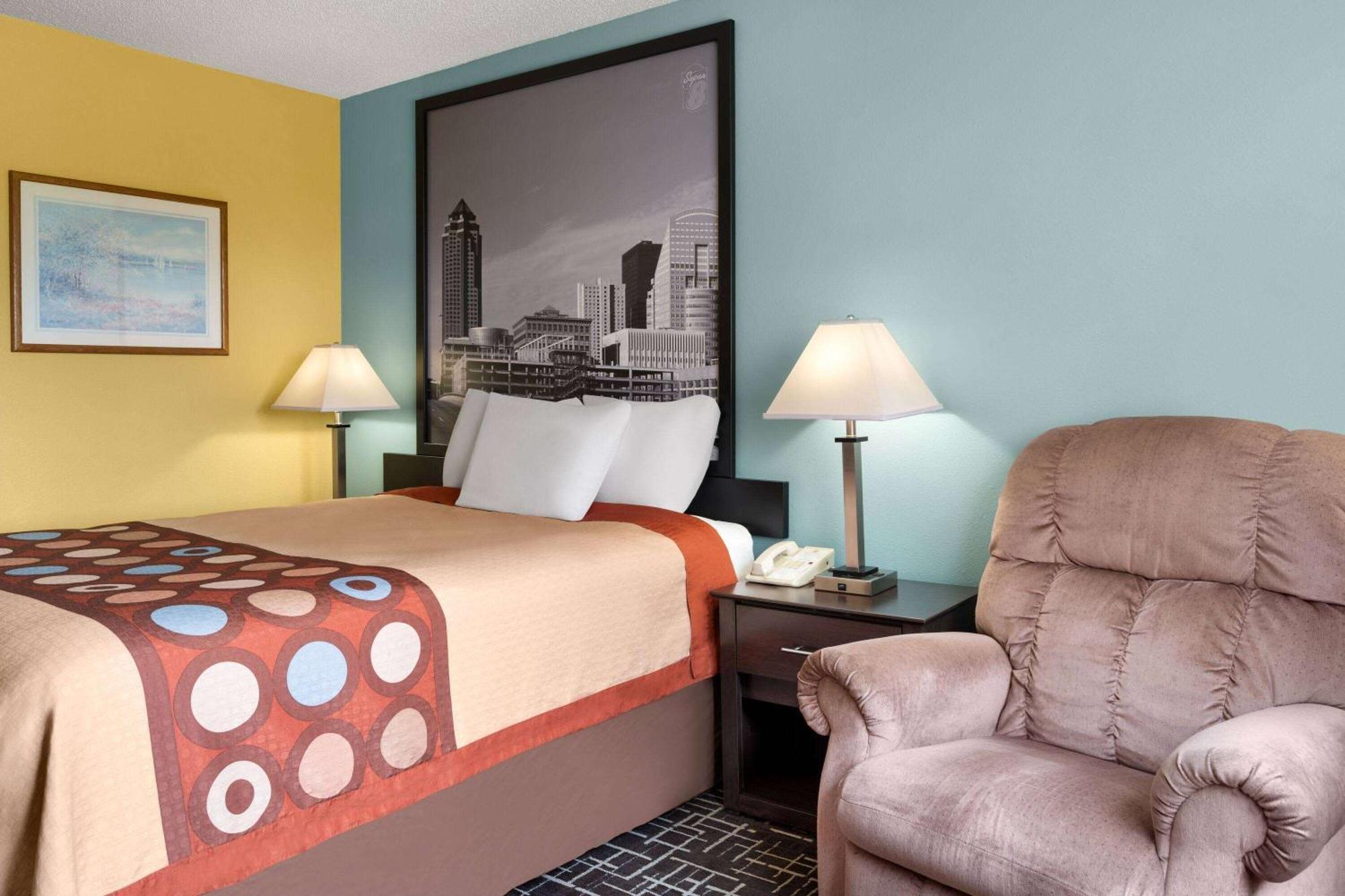 Super 8 By Wyndham Dyersville Exteriér fotografie