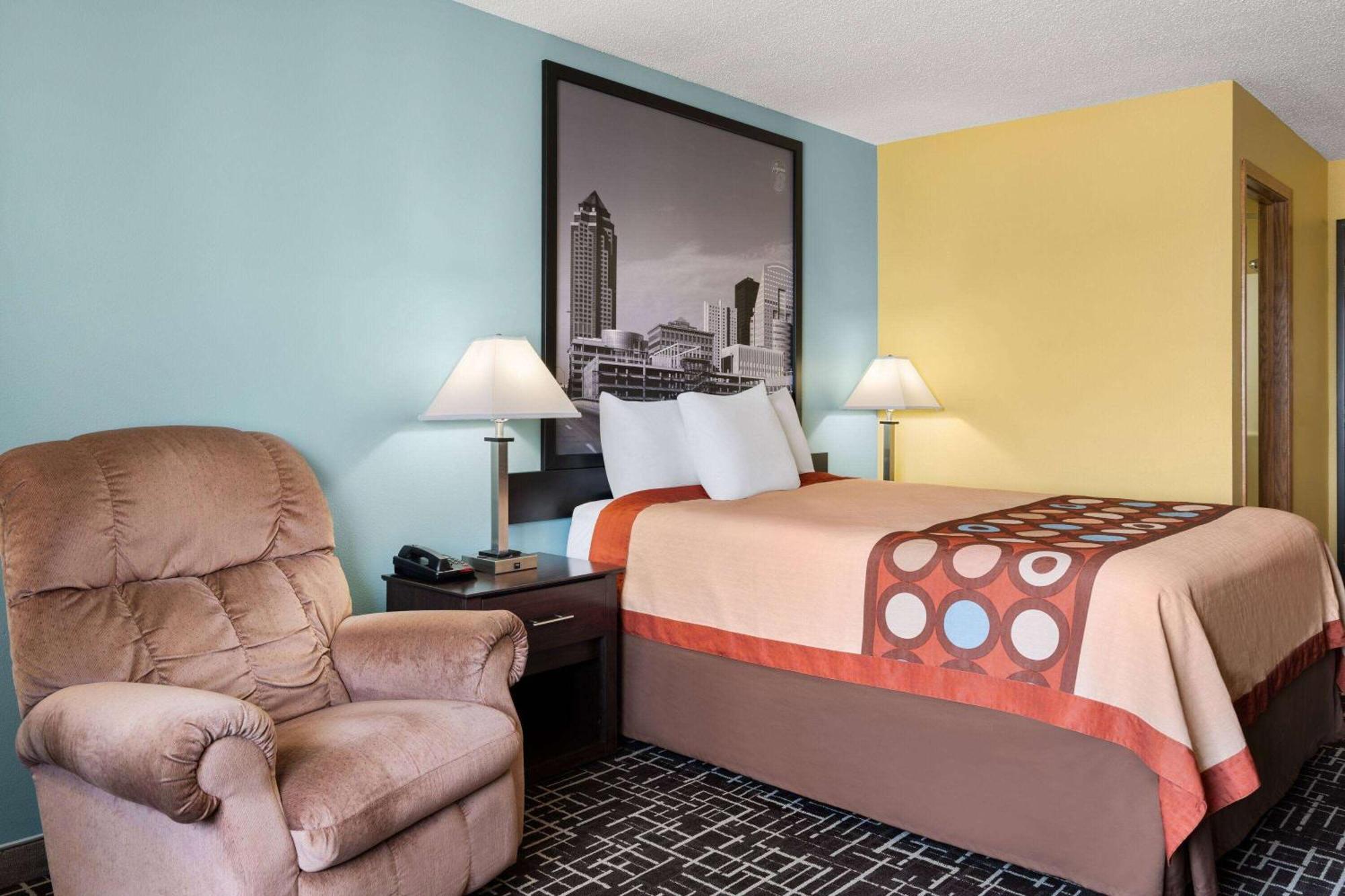 Super 8 By Wyndham Dyersville Exteriér fotografie