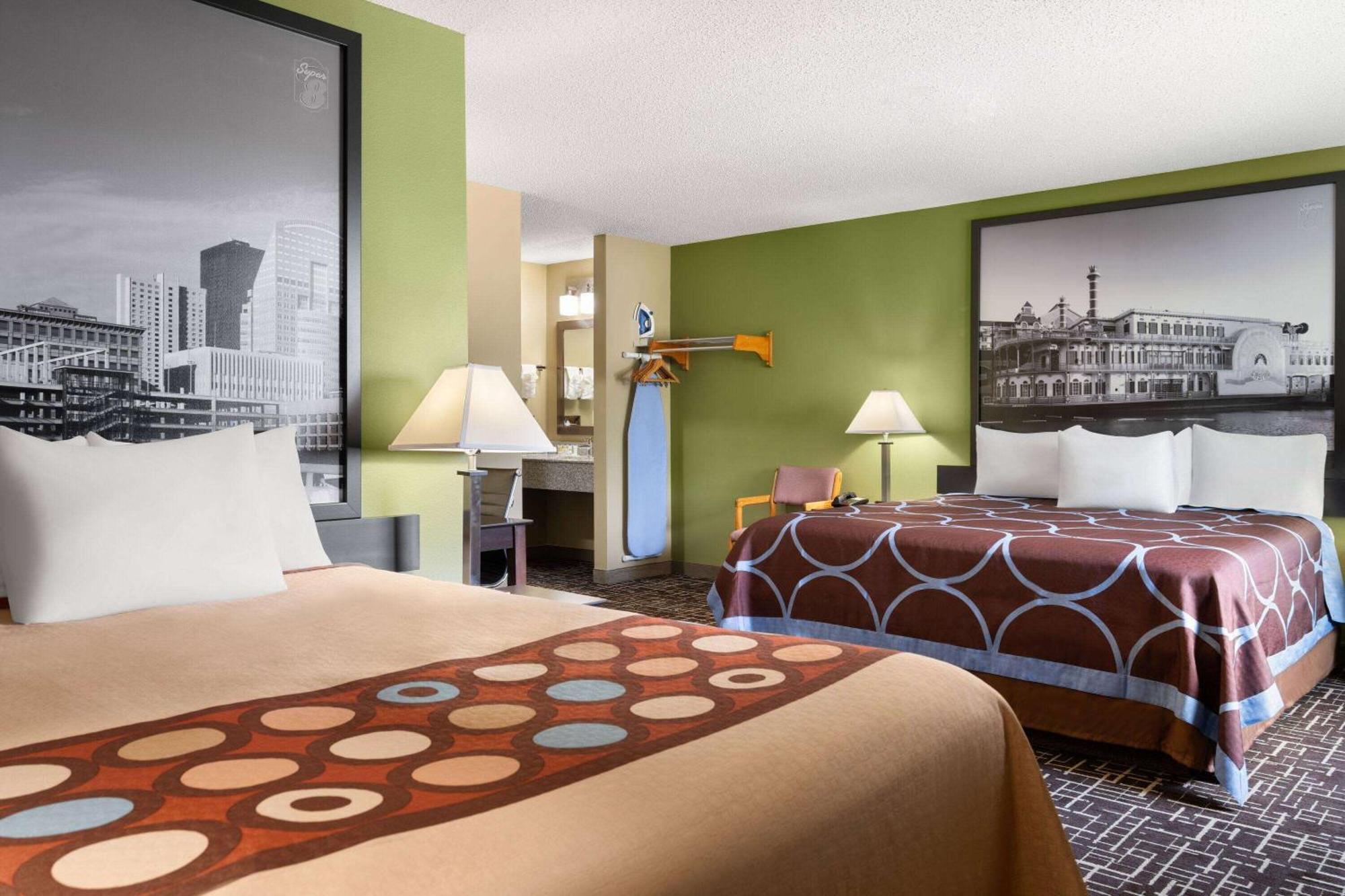 Super 8 By Wyndham Dyersville Exteriér fotografie