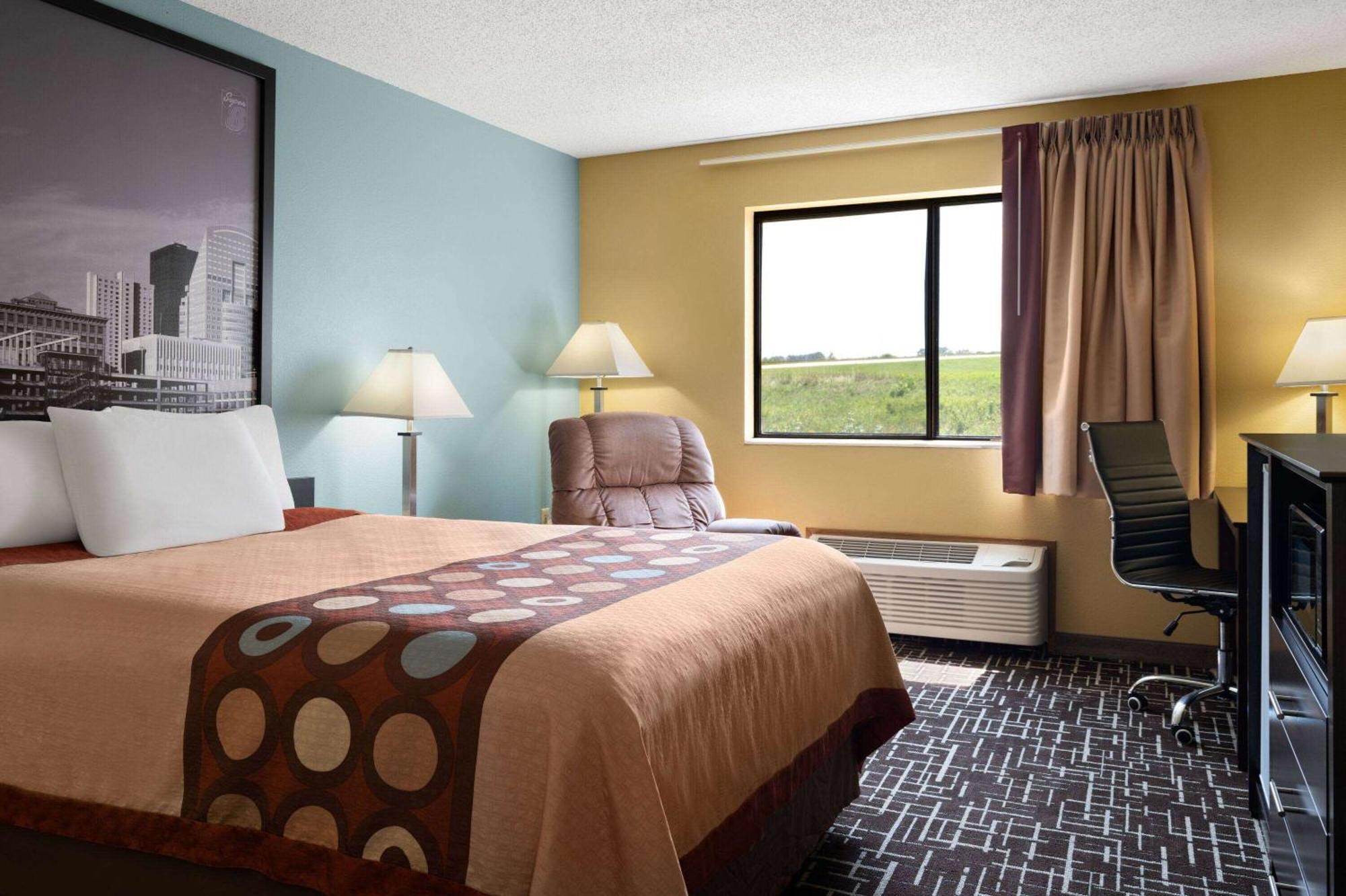 Super 8 By Wyndham Dyersville Exteriér fotografie